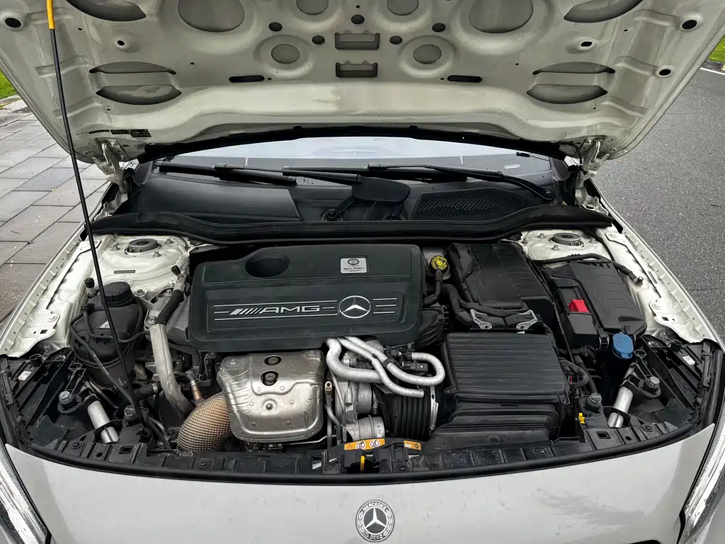 Mercedes-Benz GLA AMG — миниатюра 10
