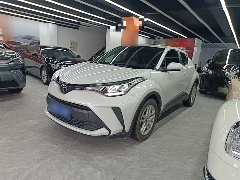 Купить Toyota C-HR