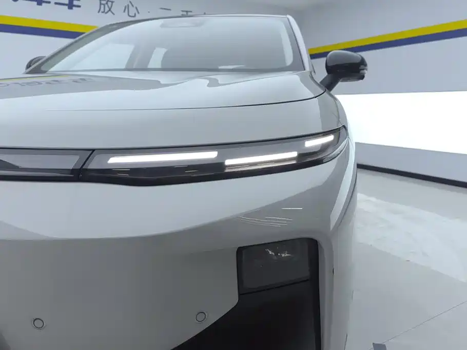 Leapmotor Leapmotor B10 — миниатюра 5