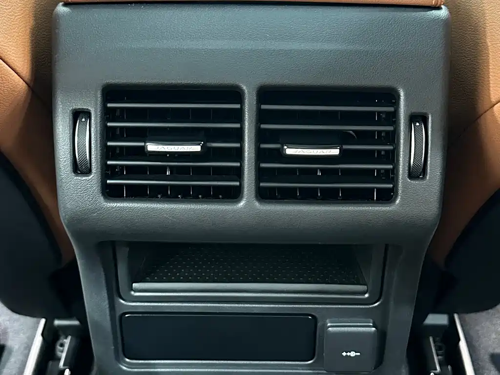 Jaguar XEL — миниатюра 20