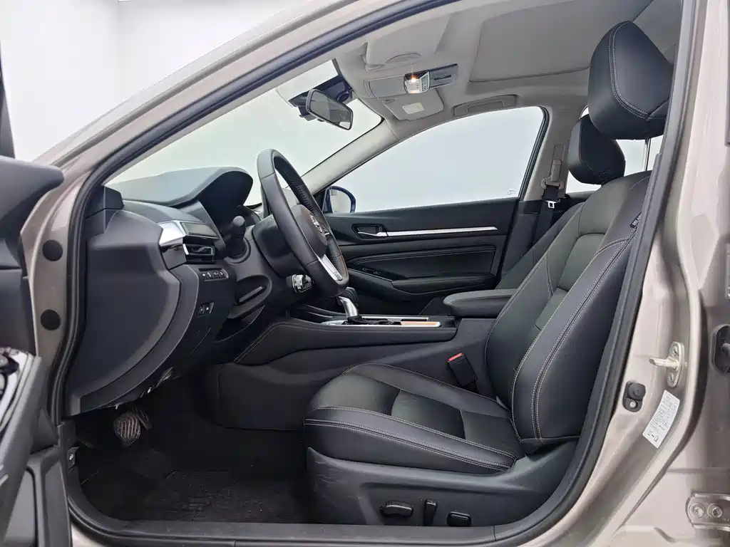 Nissan Teana — миниатюра 9