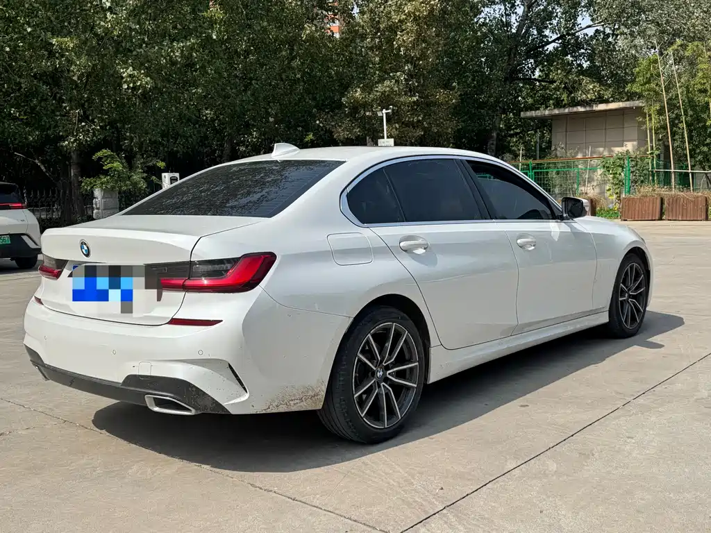BMW 3 Series — миниатюра 13