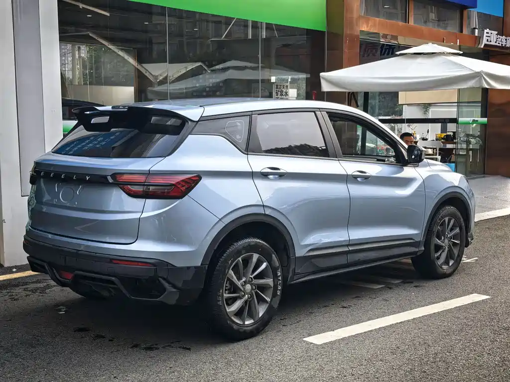 Geely Binyue — миниатюра 5