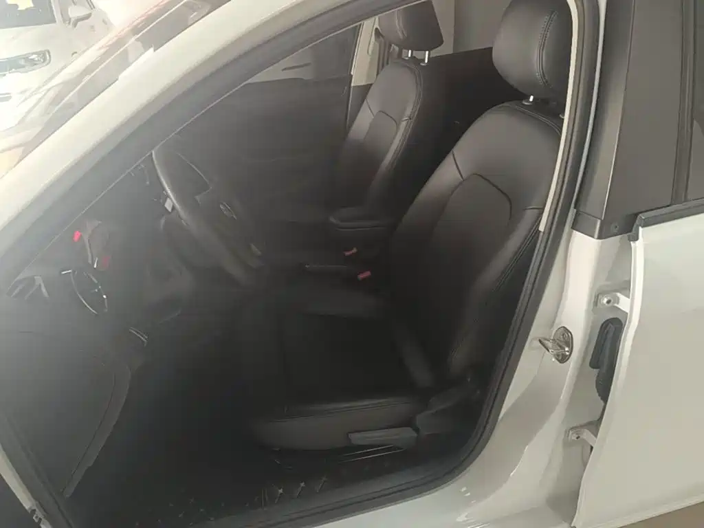Volkswagen Jetta — миниатюра 15