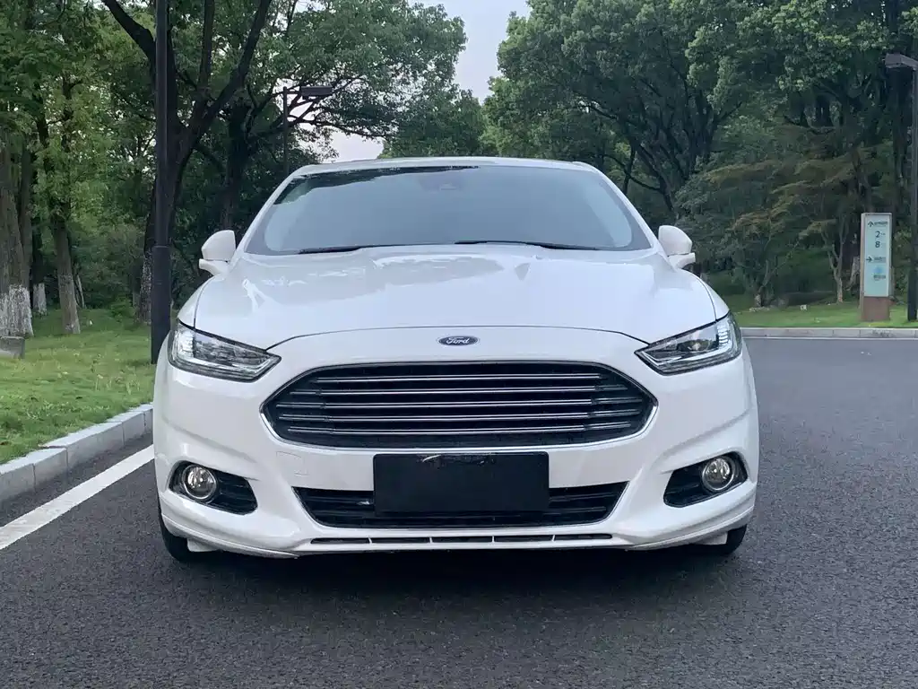 Ford Mondeo 2013 2.0L GTDi200 Luxury