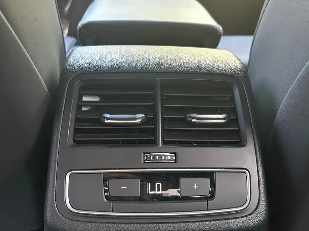 Audi A4L — миниатюра 16