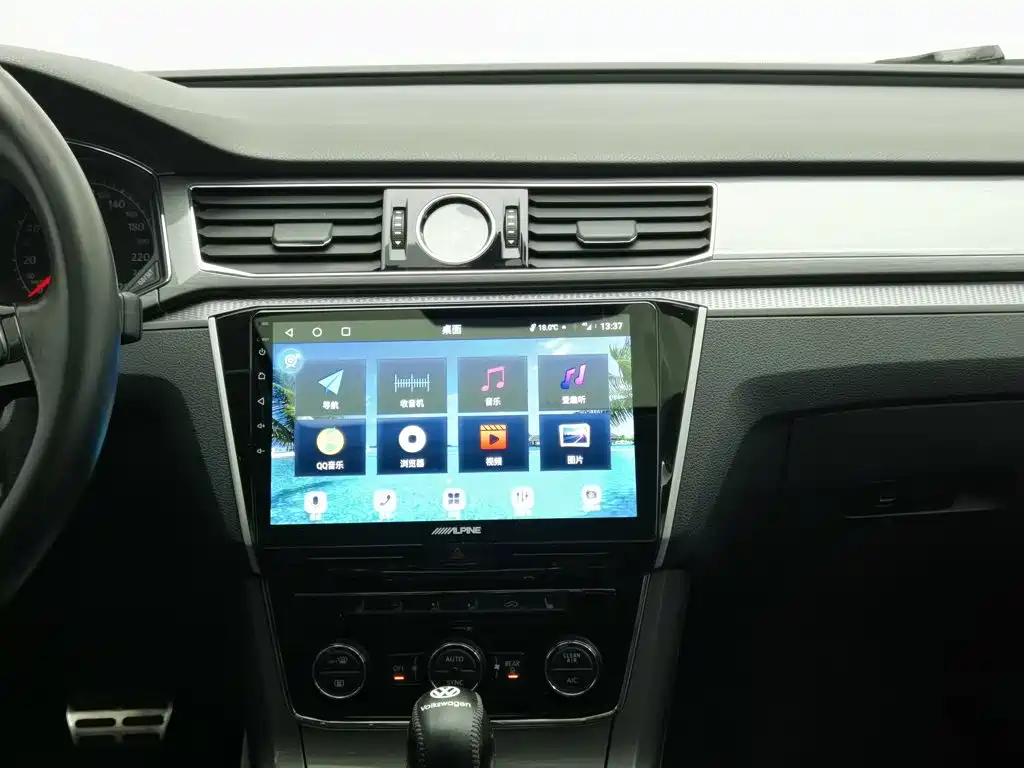 Volkswagen Passat — миниатюра 12