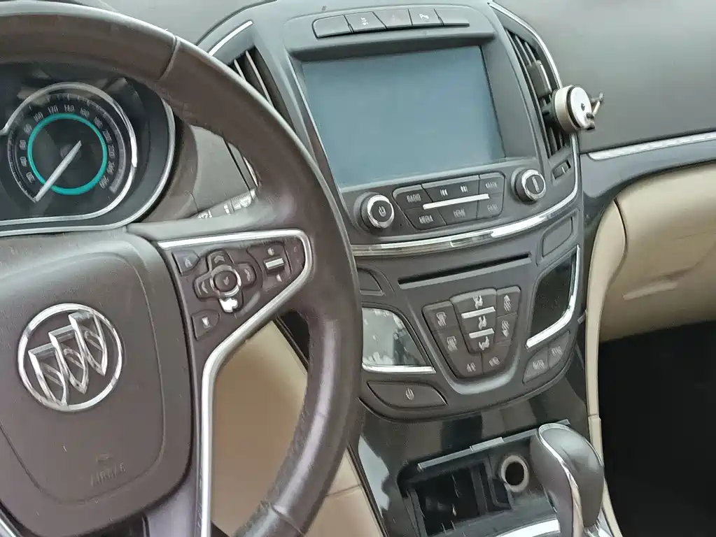 Buick Regal — миниатюра 9