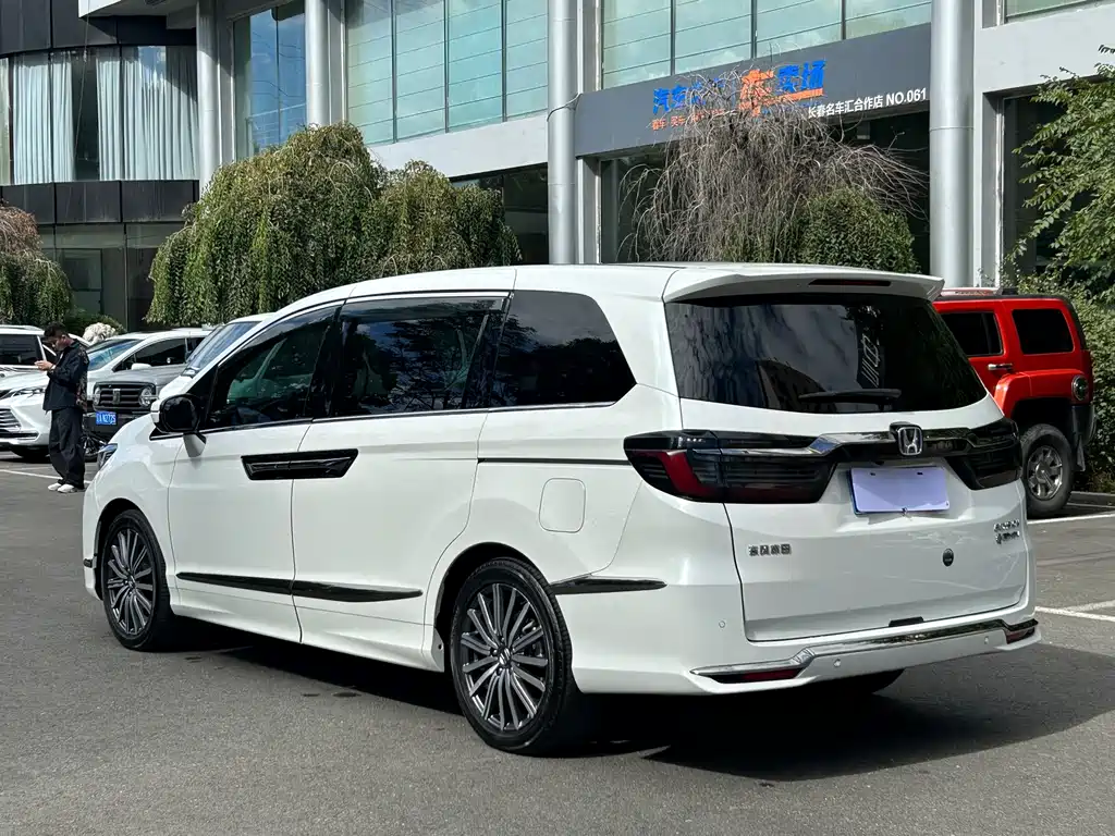 Honda Elysion — миниатюра 4