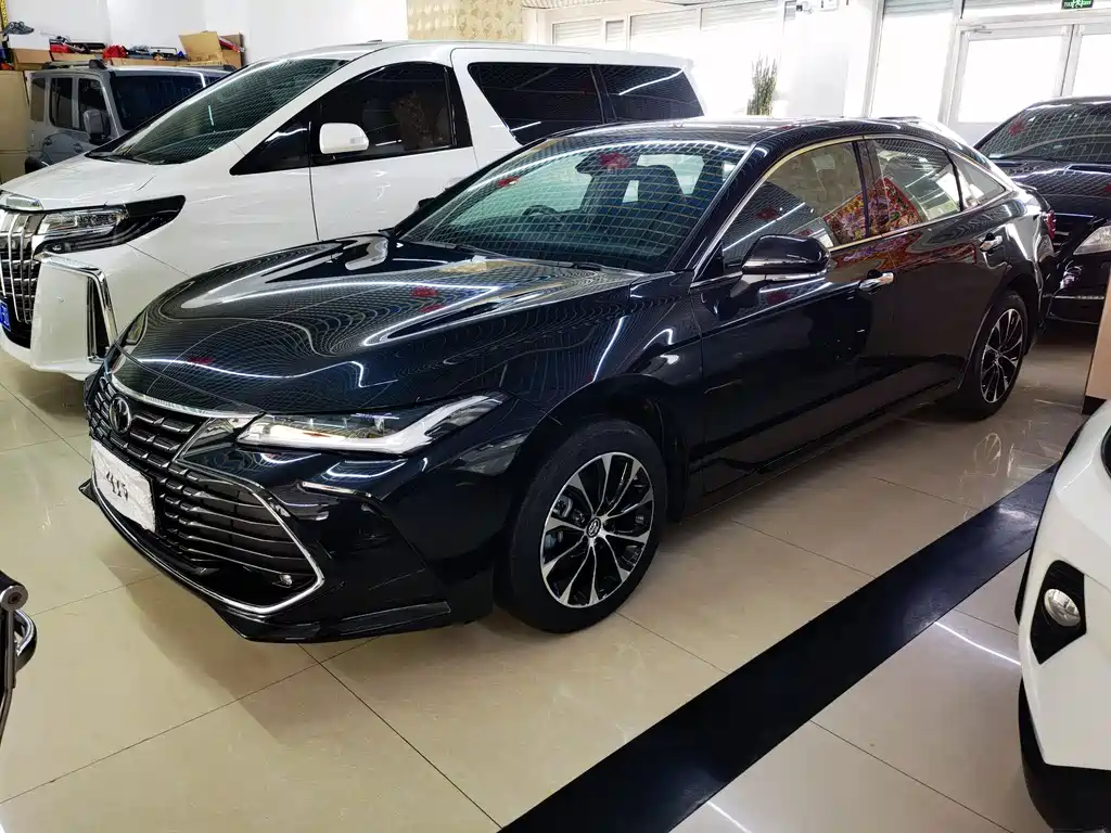 Купить Toyota Avalon