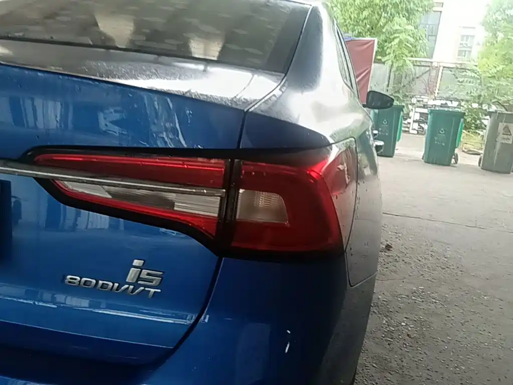 Roewe i5 — миниатюра 8