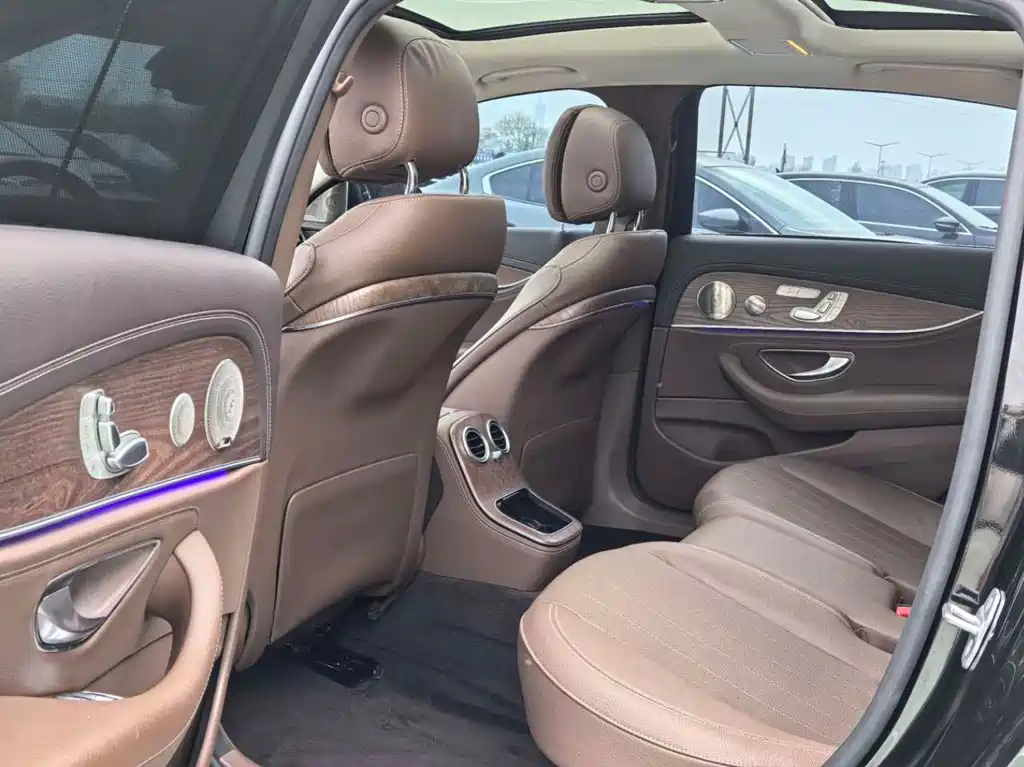 Mercedes-Benz E-Class E 2022 E 300 L Luxury