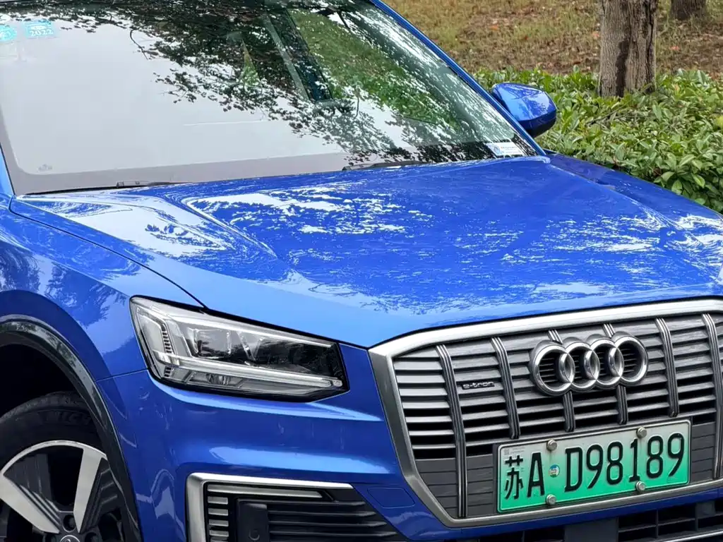 Audi Q2L e-tron — миниатюра 8