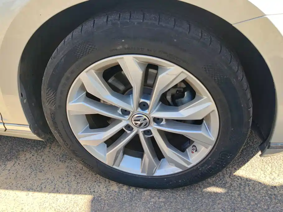 Volkswagen Magotan — миниатюра 6
