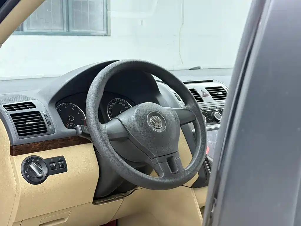 Volkswagen Touran — миниатюра 11