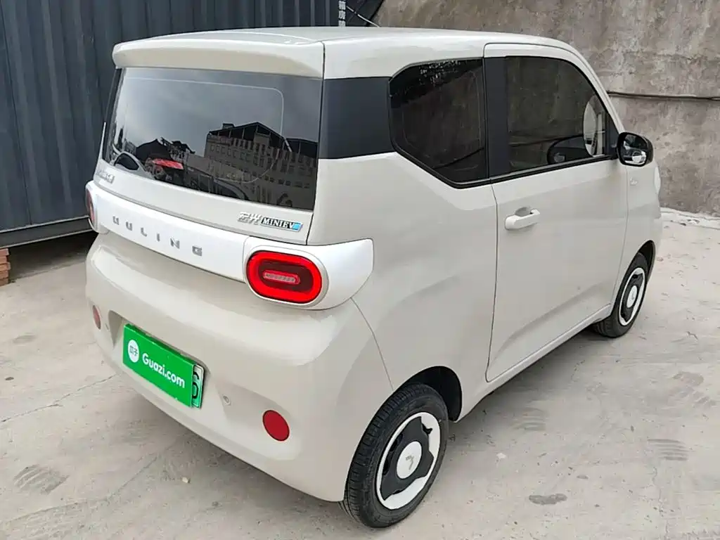 Wuling MINIEV — миниатюра 7