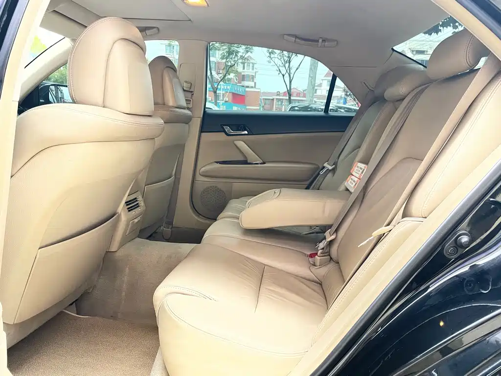 Toyota Reiz — миниатюра 9