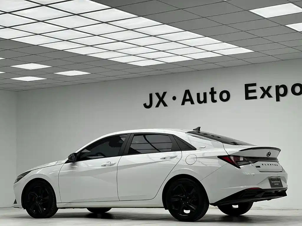 Hyundai Elantra — миниатюра 28