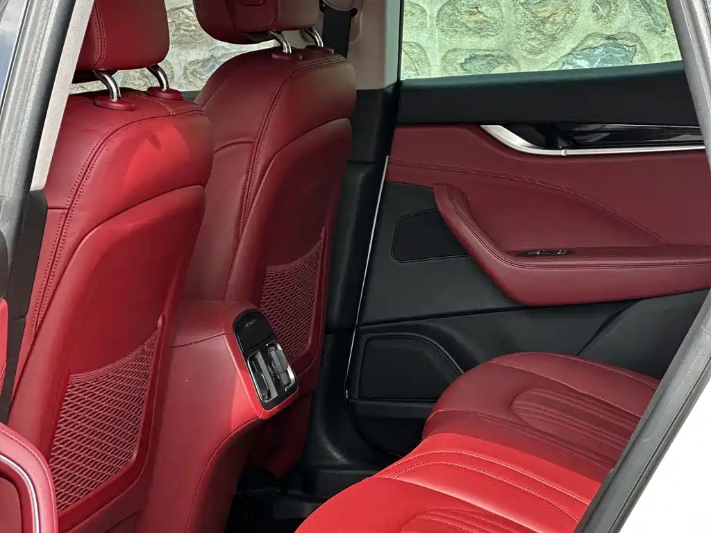 Maserati Levante — миниатюра 10