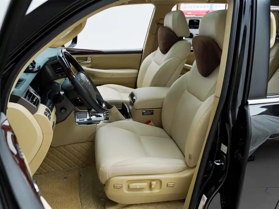 Lexus LX 2009 570