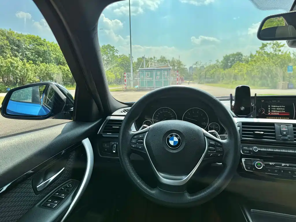 BMW 3 Series — миниатюра 12