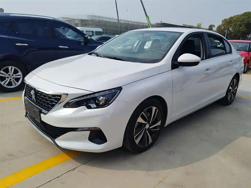 Peugeot 408 2022