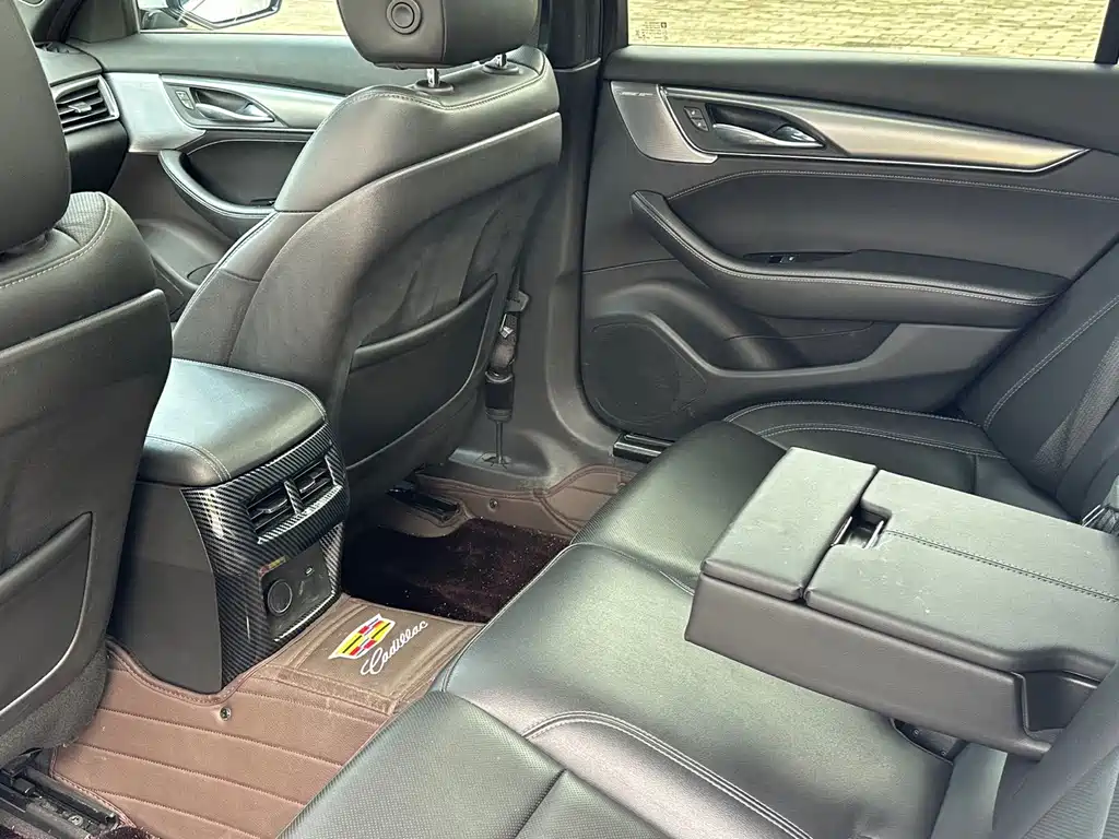 Cadillac CT5 — миниатюра 12
