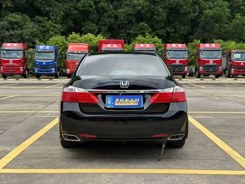Honda Accord — миниатюра 5