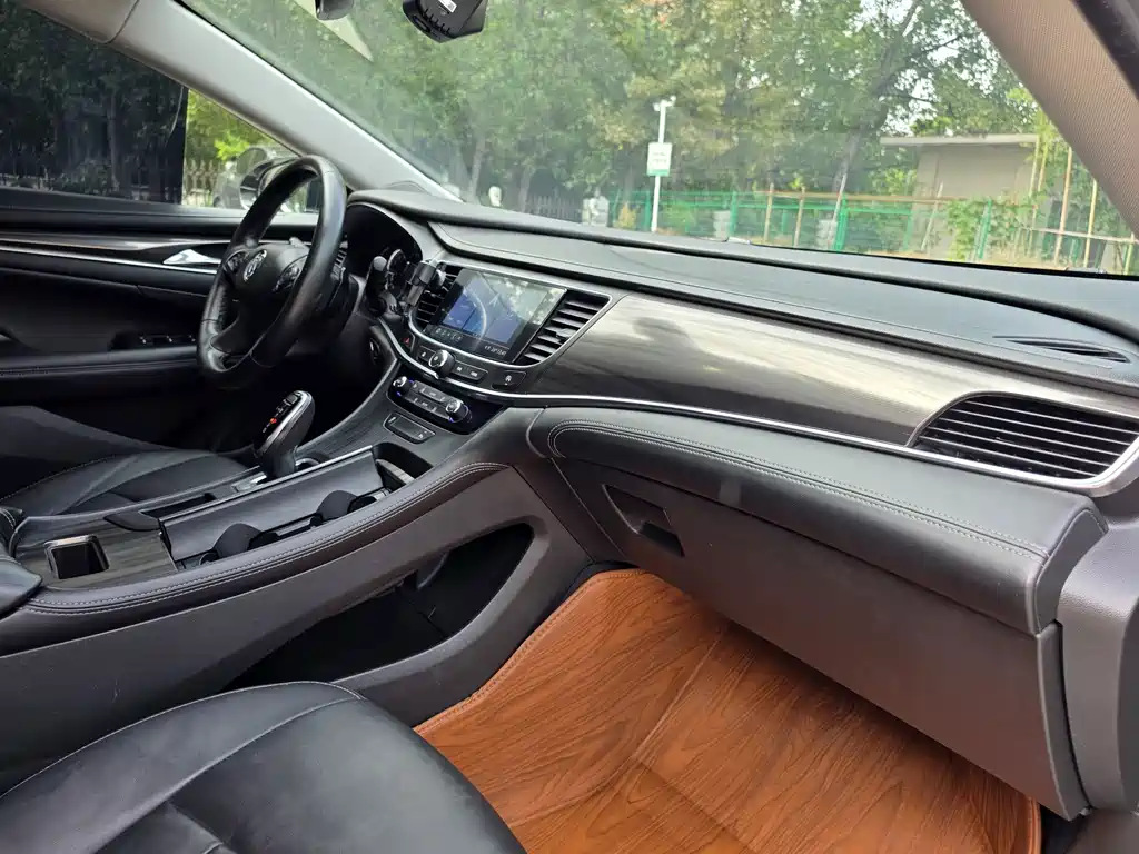 Buick LaCrosse — миниатюра 17