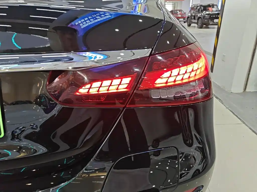 Mercedes-Benz E-Class New Energy — миниатюра 8