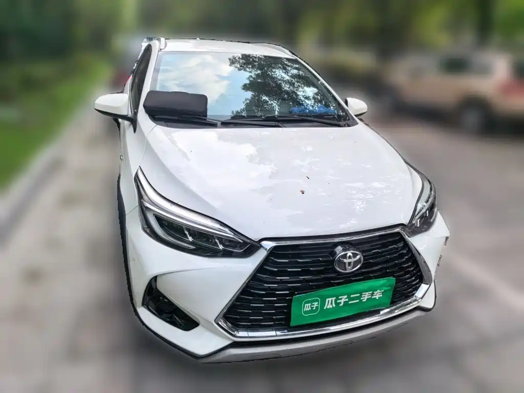 Toyota Yaris L — миниатюра 2