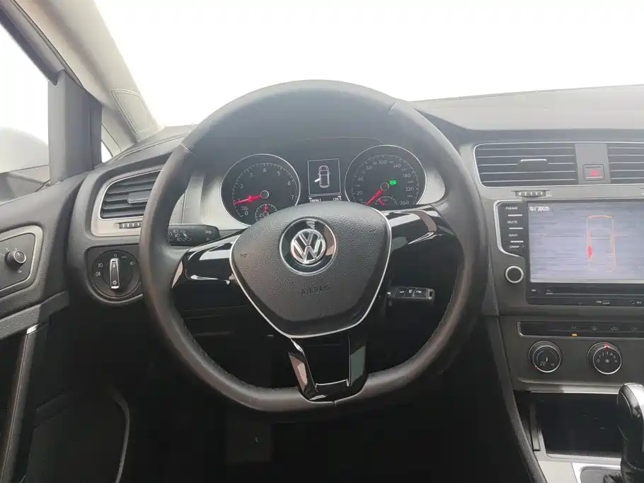 Volkswagen Golf — миниатюра 15