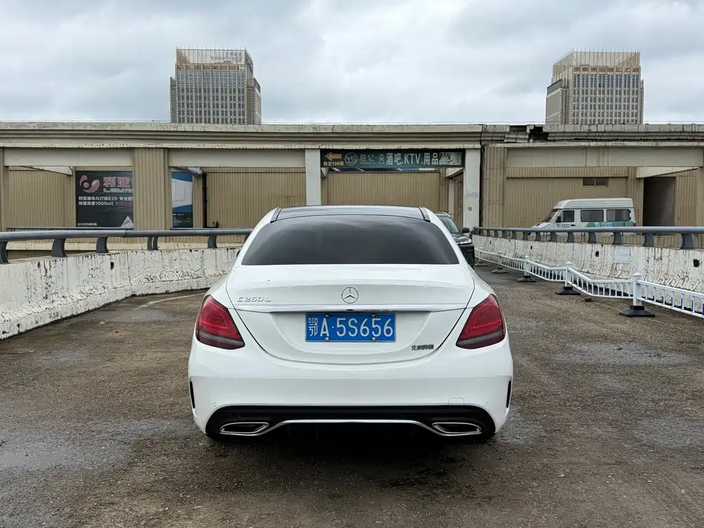 Mercedes-Benz C-Class — миниатюра 15