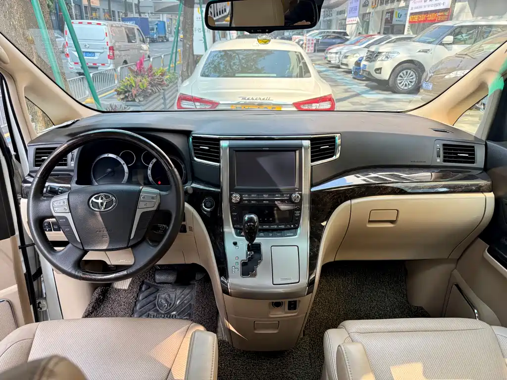 Toyota Alphard 2012 3.5L Luxury