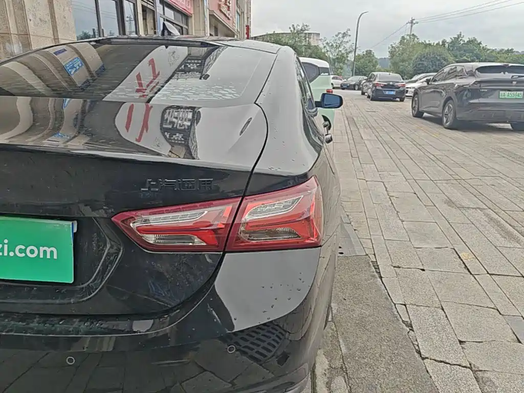 Chevrolet Malibu XL — миниатюра 8
