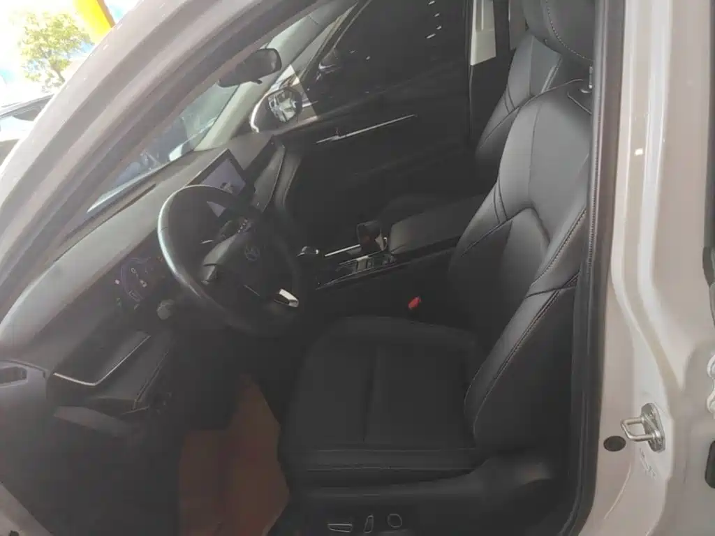 Toyota Camry — миниатюра 15