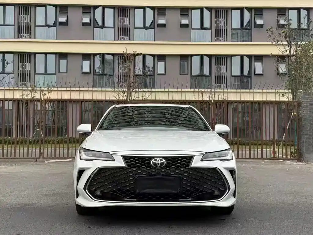Toyota Avalon — миниатюра 2