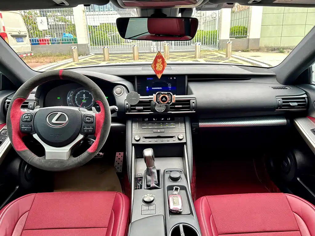 Lexus IS — миниатюра 4