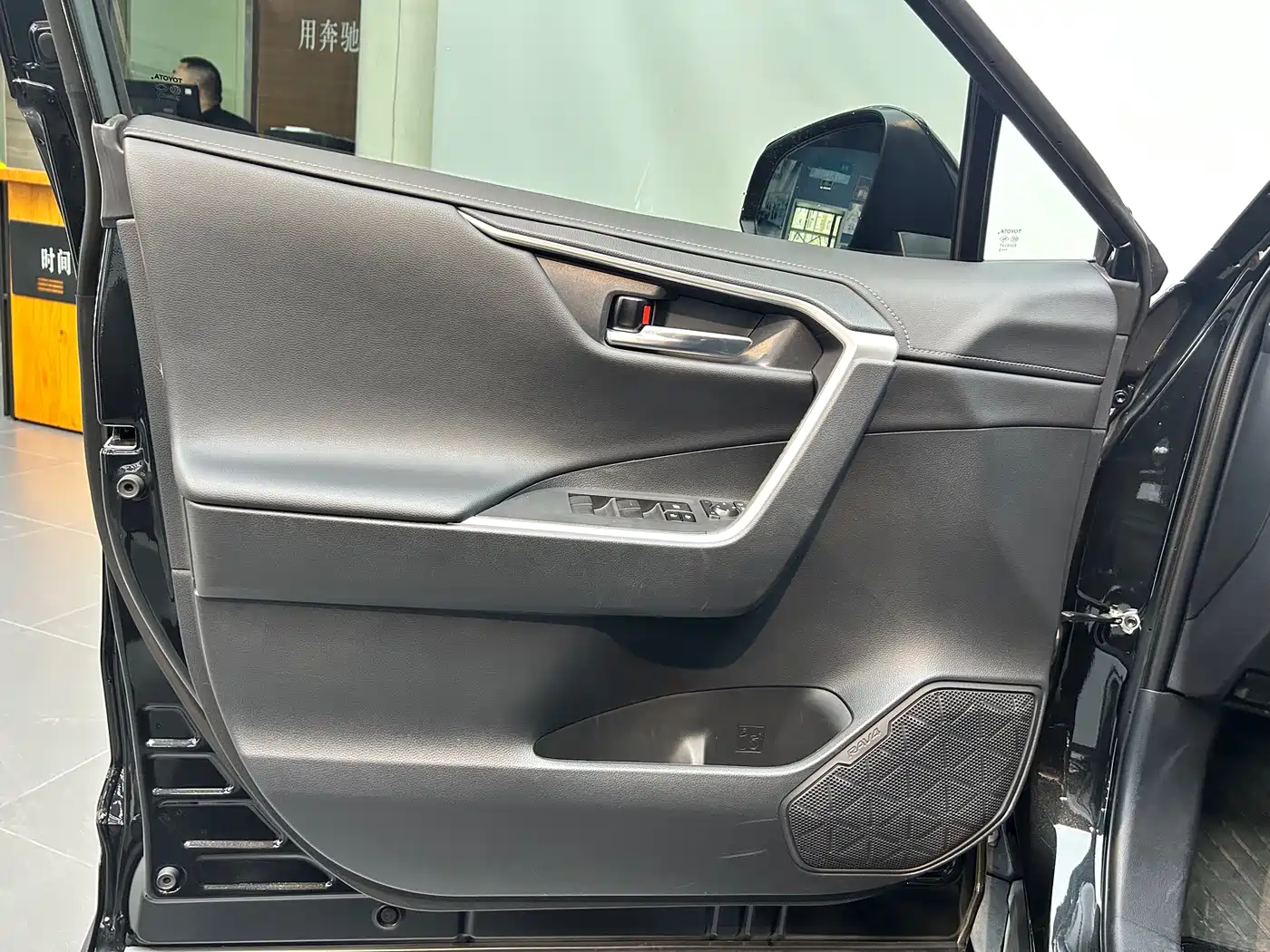 Toyota RAV4 Rongfang 2023 Черный из Китая, фото 4