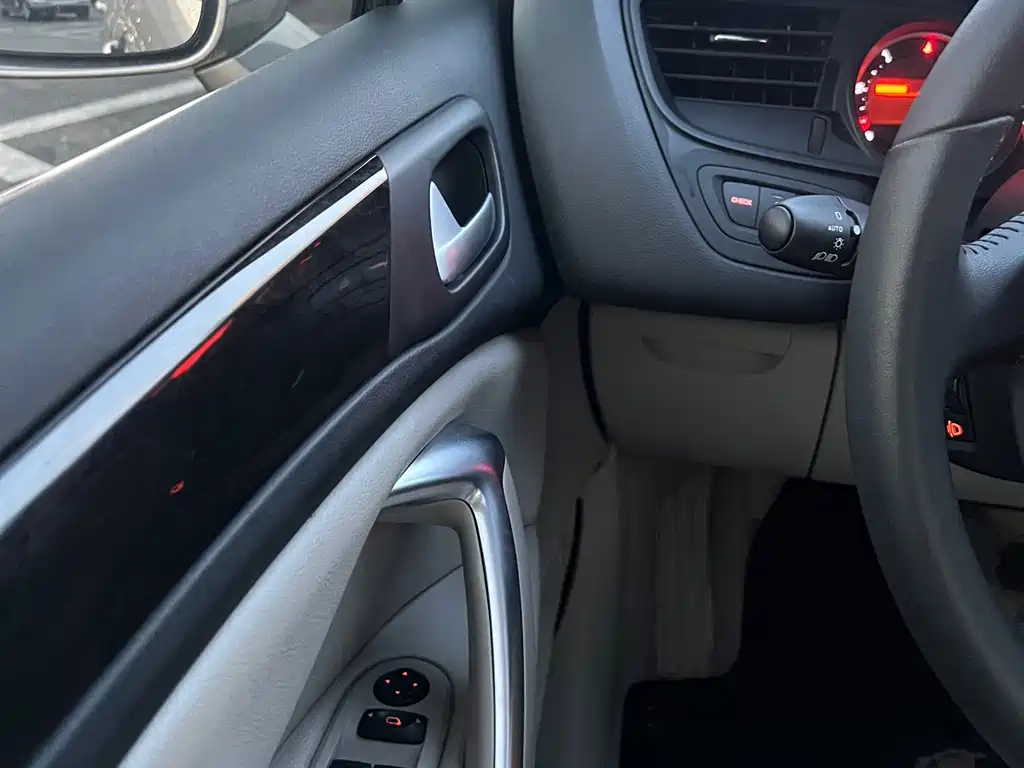 Citroen C5 — миниатюра 14