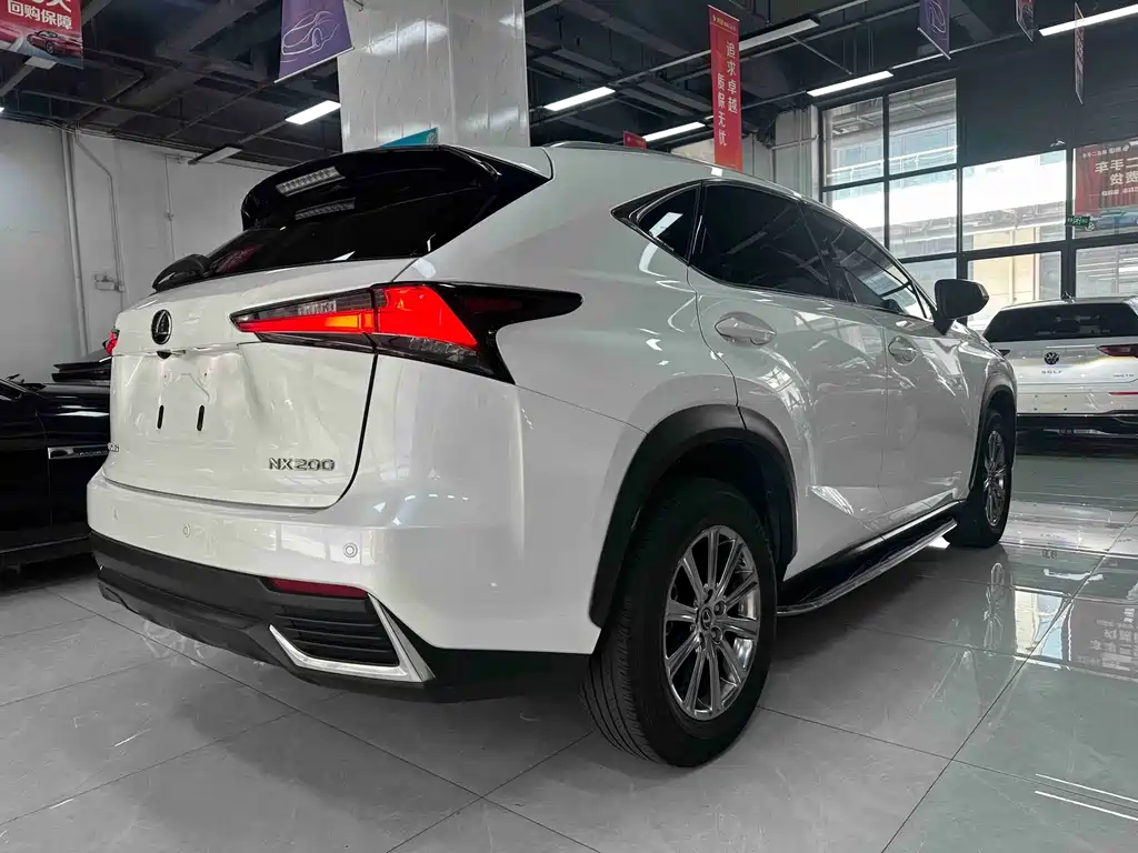 Lexus NX — миниатюра 9