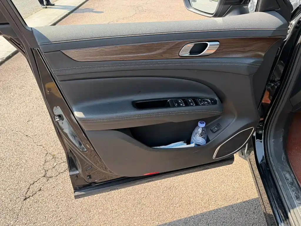 Ford Equator — миниатюра 6
