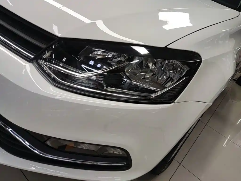 Volkswagen Polo — миниатюра 24