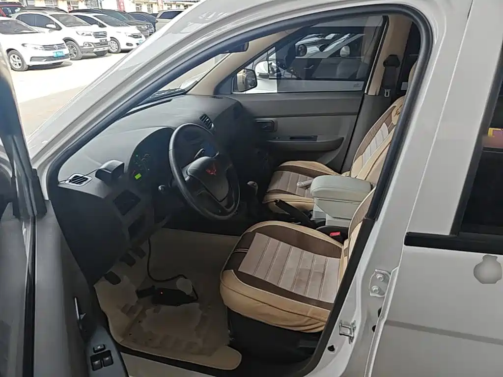 Wuling Hongguang — миниатюра 16