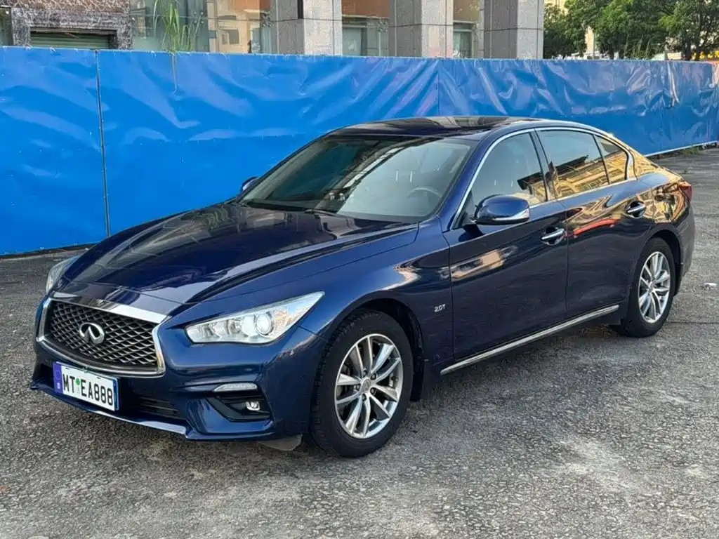 Infiniti Q50L