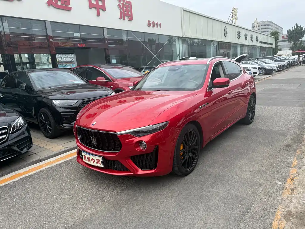 Купить Maserati Levante