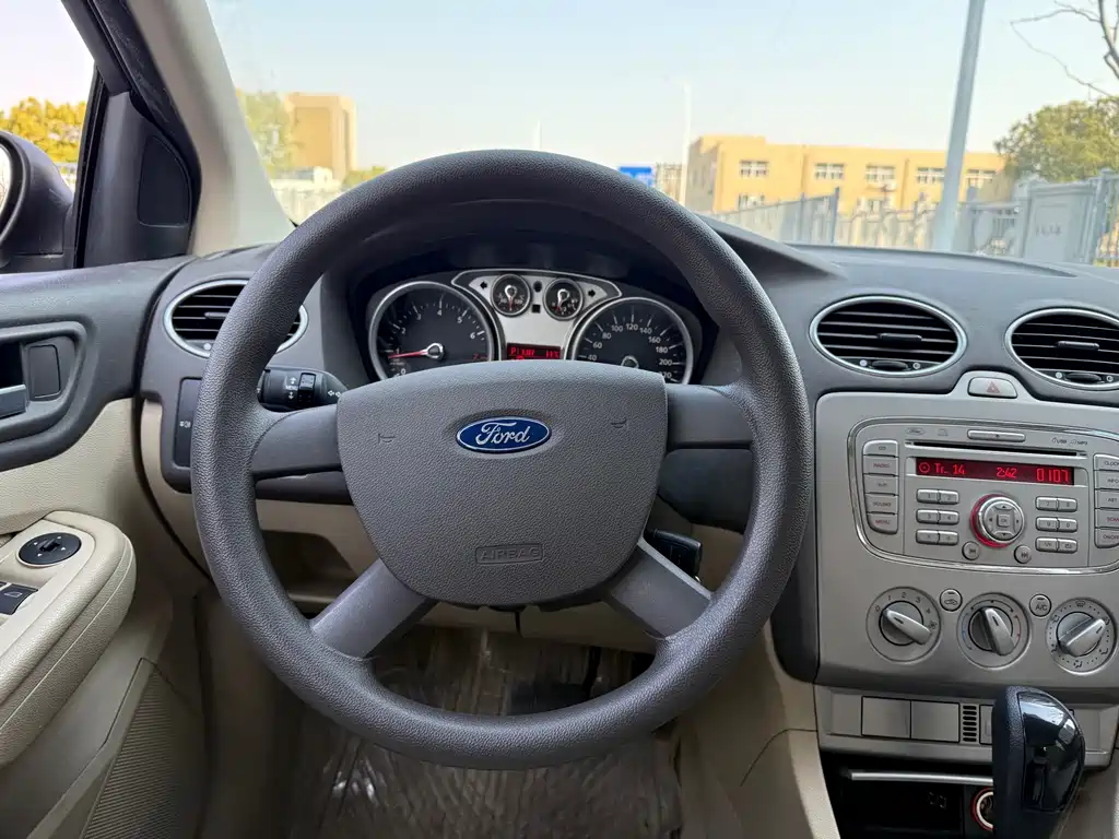 Ford Focus 2009 1.8L AT Fashion