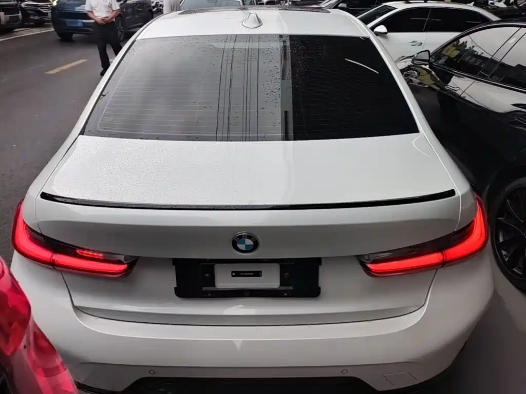 BMW 3 Series — миниатюра 6