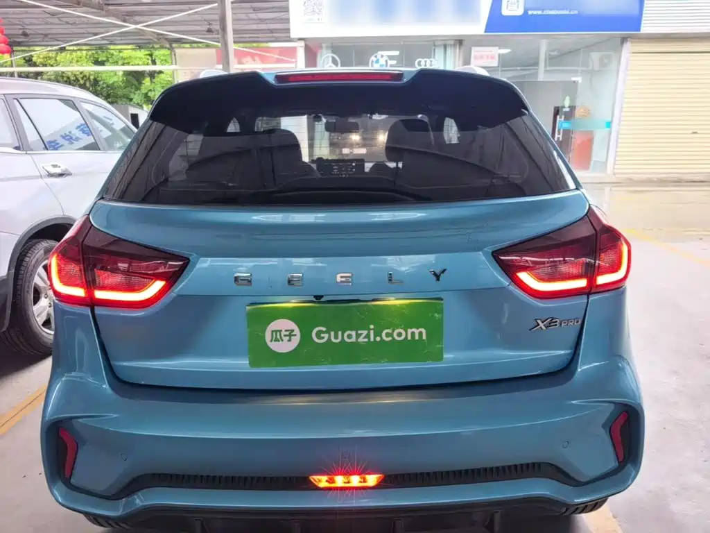 Geely Vision X3 — миниатюра 6