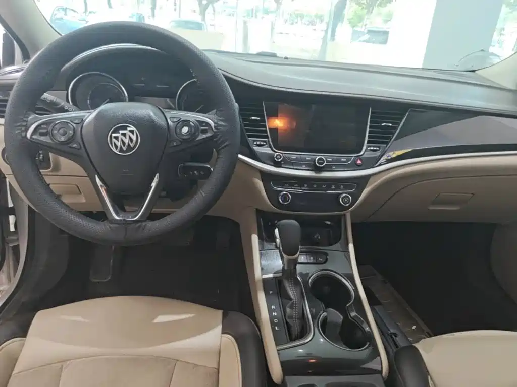 Buick Verano — миниатюра 10